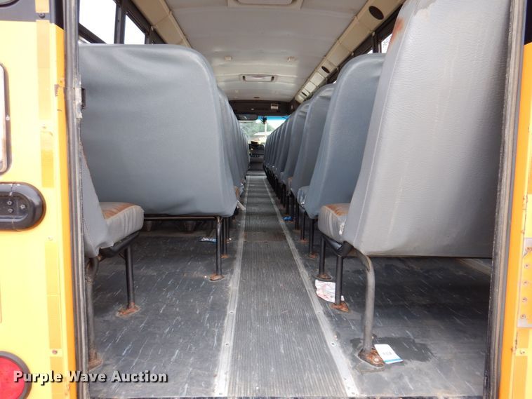 image for item KP9512 2007 Thomas Built B2  school bus