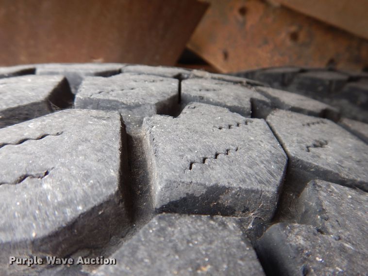 image for item KP9512 2007 Thomas Built B2  school bus