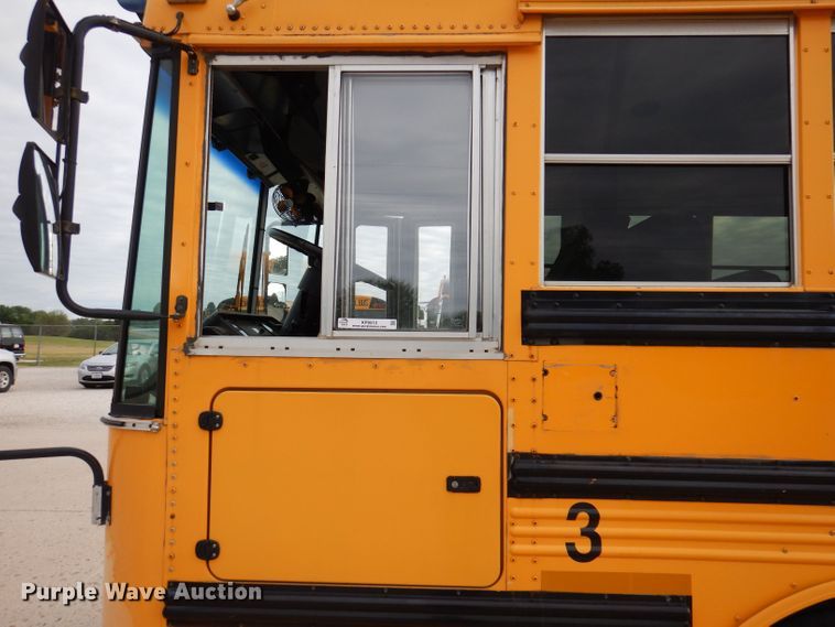 image for item KP9513 2007 Thomas Built Saf-T-Liner MVP EF  school bus