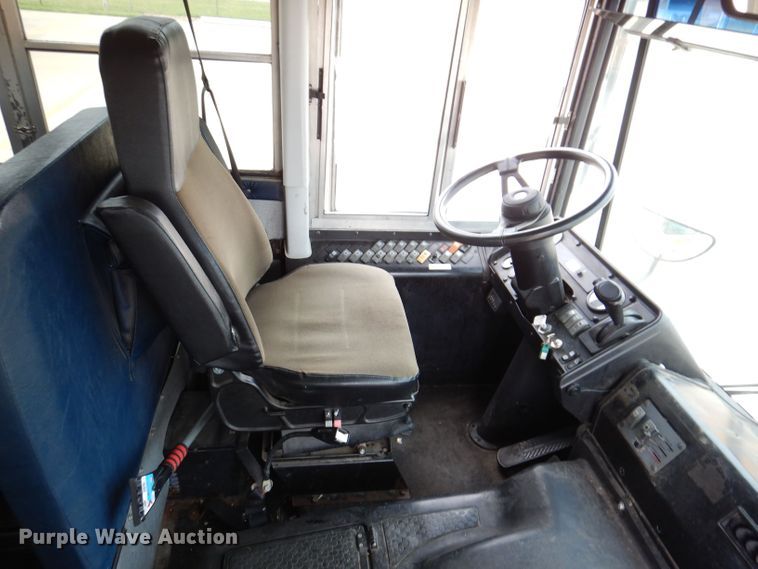 image for item KP9513 2007 Thomas Built Saf-T-Liner MVP EF  school bus