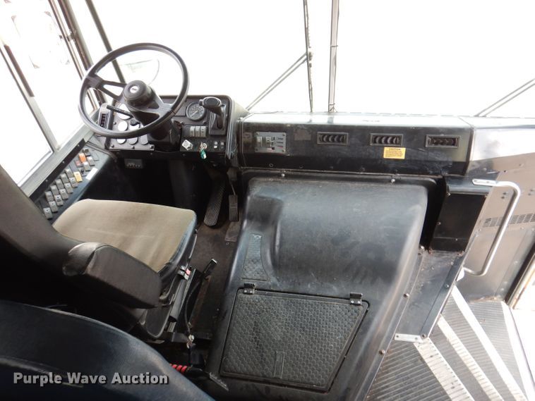 image for item KP9513 2007 Thomas Built Saf-T-Liner MVP EF  school bus