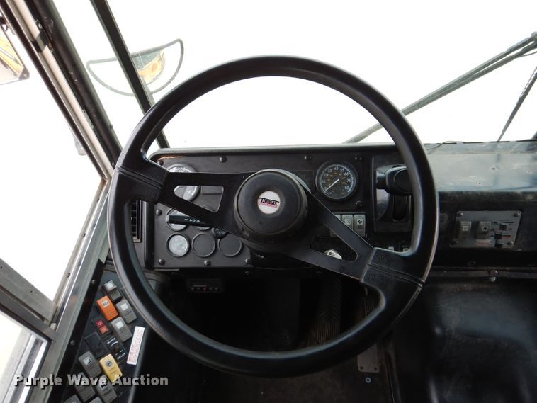 image for item KP9513 2007 Thomas Built Saf-T-Liner MVP EF  school bus