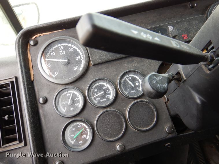 image for item KP9513 2007 Thomas Built Saf-T-Liner MVP EF  school bus