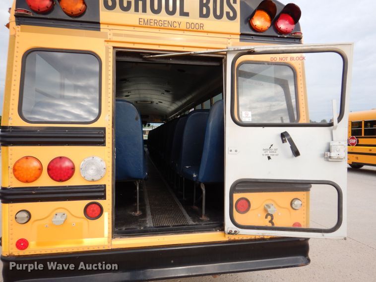 image for item KP9513 2007 Thomas Built Saf-T-Liner MVP EF  school bus