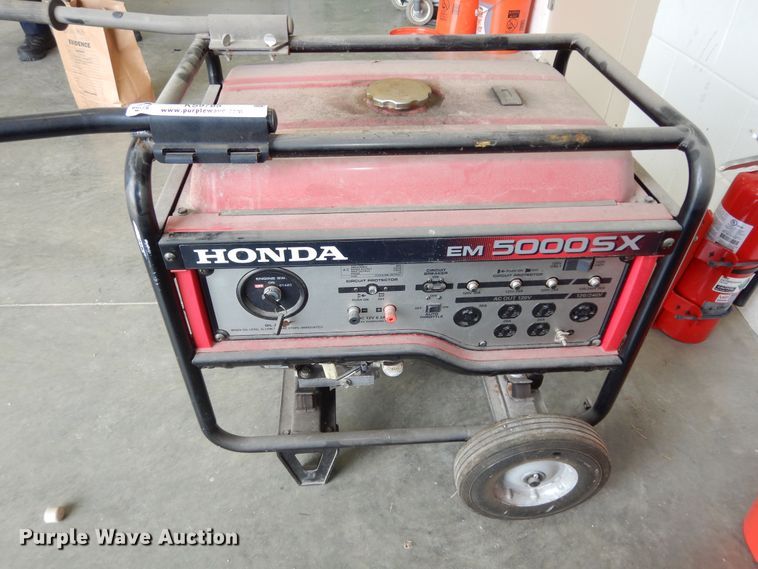 Honda EM5000SX generator in Ottawa, KS Item KS9785 sold Purple Wave