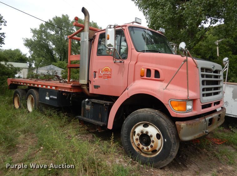 image for item KS9795 2001 Sterling L9500  winch truck