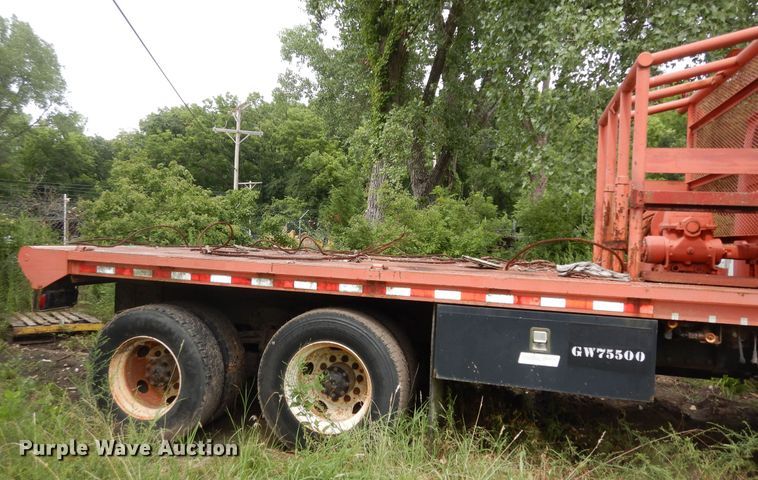 image for item KS9795 2001 Sterling L9500  winch truck