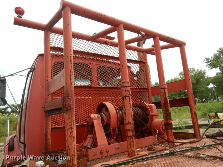 image for item KS9795 2001 Sterling L9500  winch truck