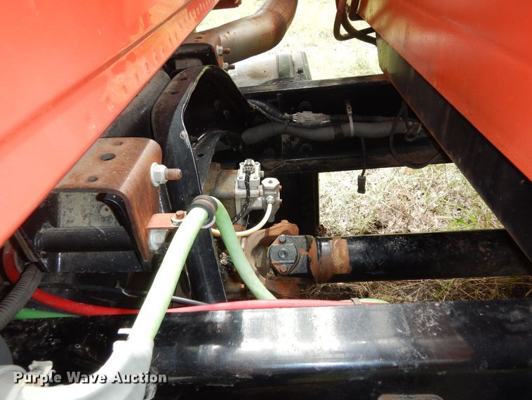 image for item KS9795 2001 Sterling L9500  winch truck