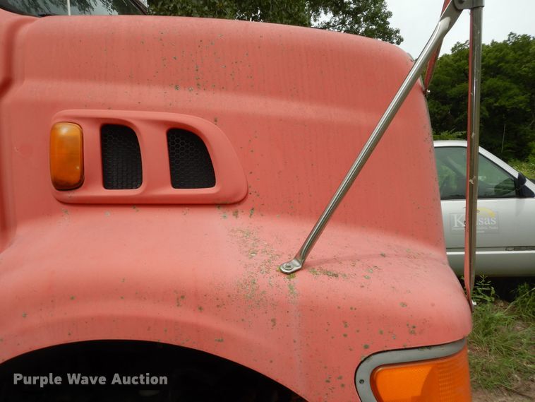 image for item KS9795 2001 Sterling L9500  winch truck