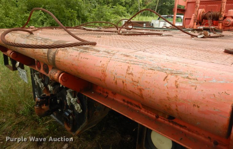 image for item KS9795 2001 Sterling L9500  winch truck