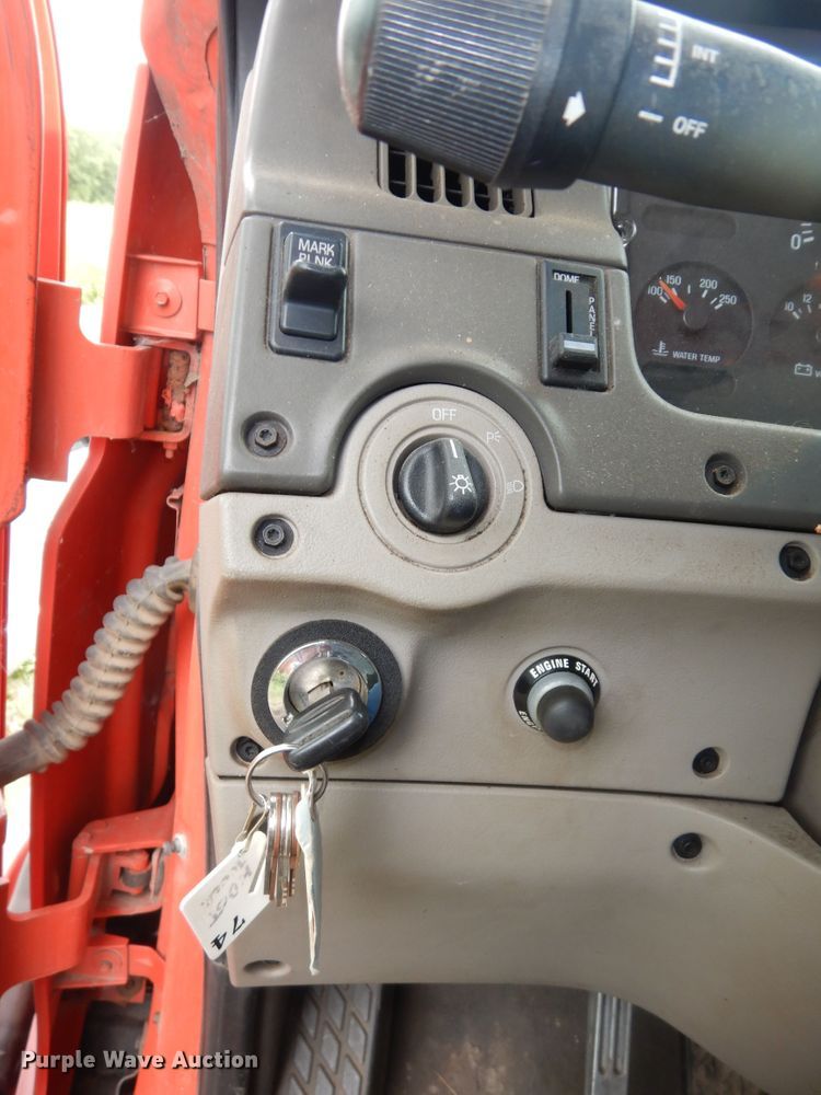 image for item KS9795 2001 Sterling L9500  winch truck