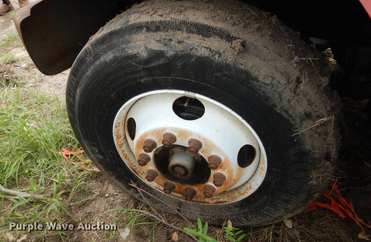 image for item KS9795 2001 Sterling L9500  winch truck