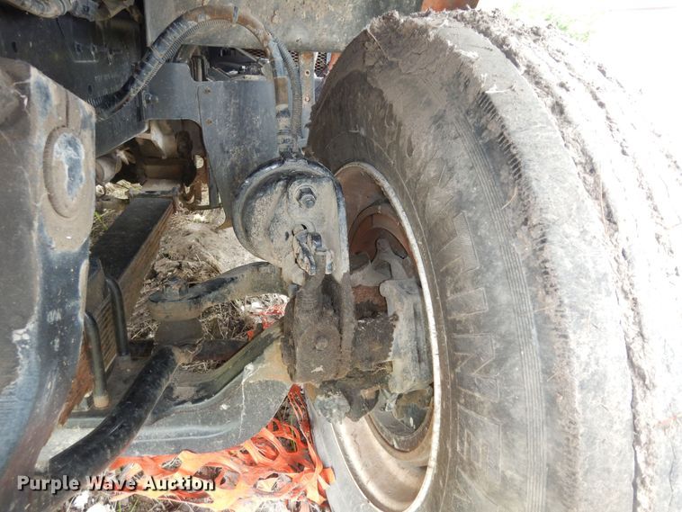 image for item KS9795 2001 Sterling L9500  winch truck