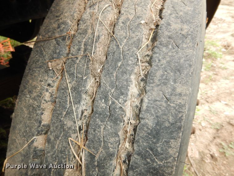 image for item KS9795 2001 Sterling L9500  winch truck