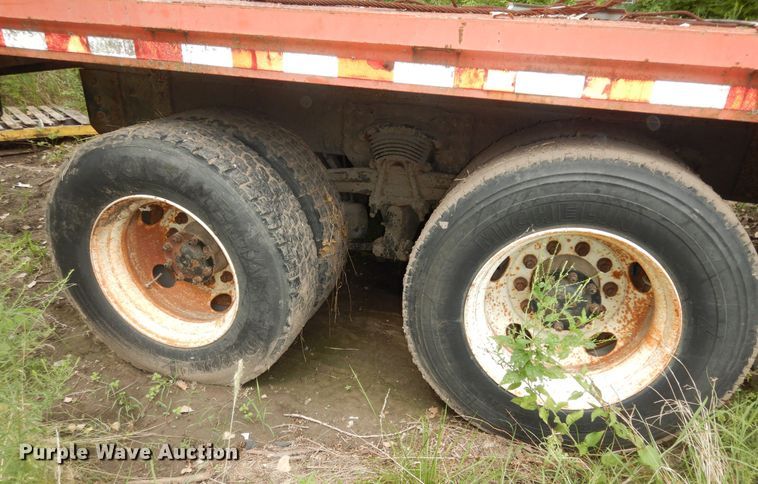 image for item KS9795 2001 Sterling L9500  winch truck