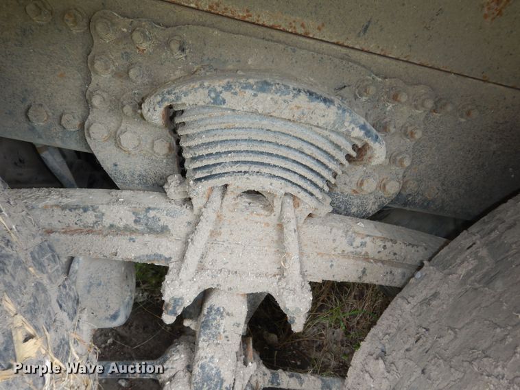 image for item KS9795 2001 Sterling L9500  winch truck