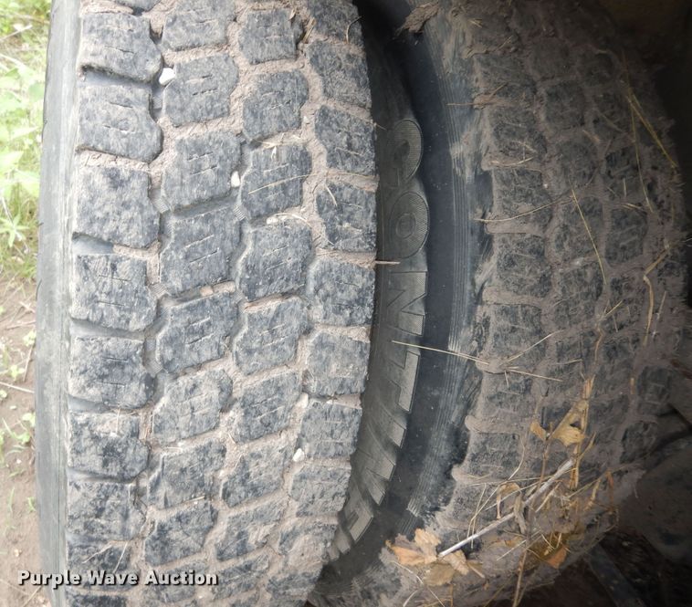 image for item KS9795 2001 Sterling L9500  winch truck