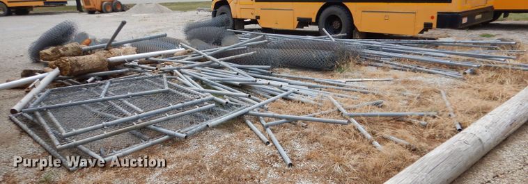 image for item LB9784 Chain link fence