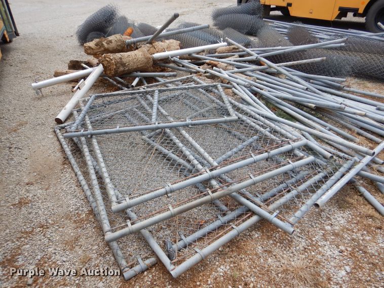 image for item LB9784 Chain link fence