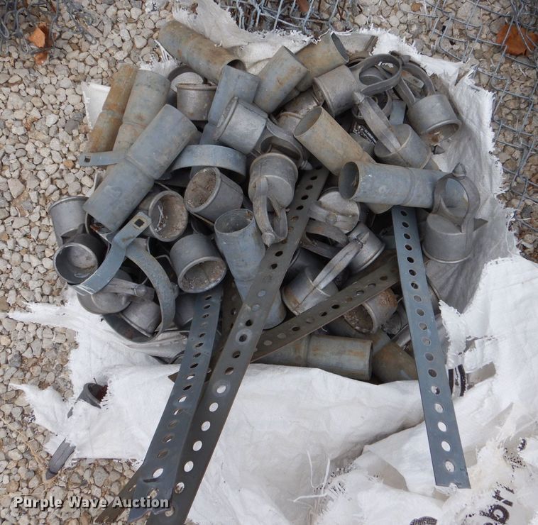 image for item LB9784 Chain link fence