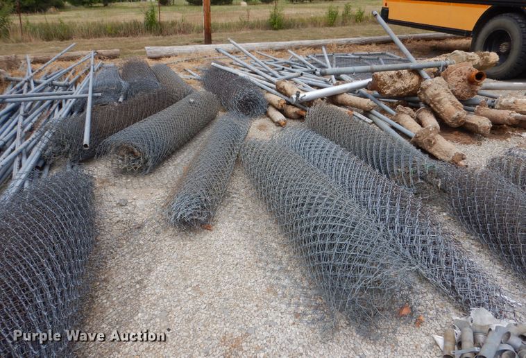 image for item LB9784 Chain link fence