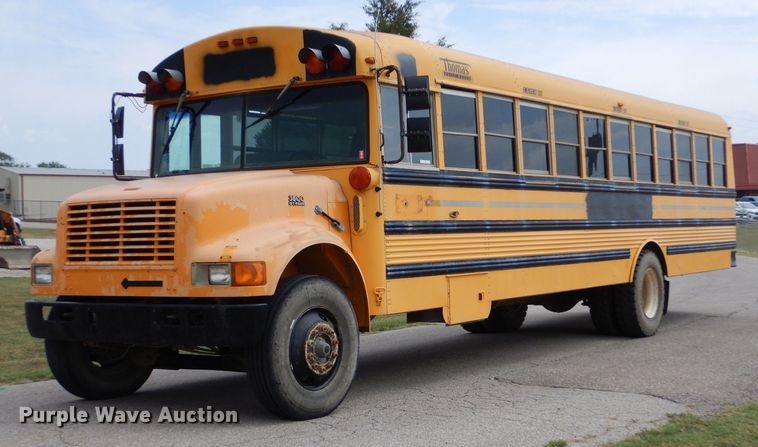 image for item LB9785 1997 International 3800  school bus