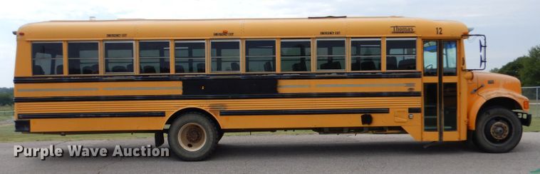 image for item LB9785 1997 International 3800  school bus