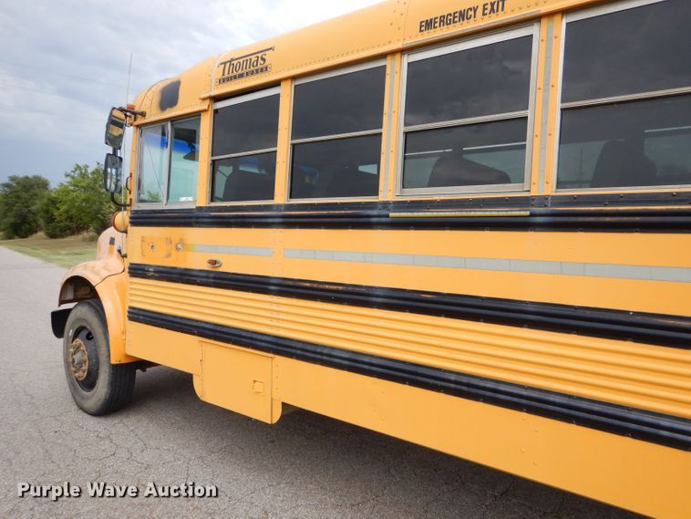image for item LB9785 1997 International 3800  school bus