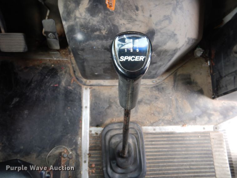 image for item LB9785 1997 International 3800  school bus