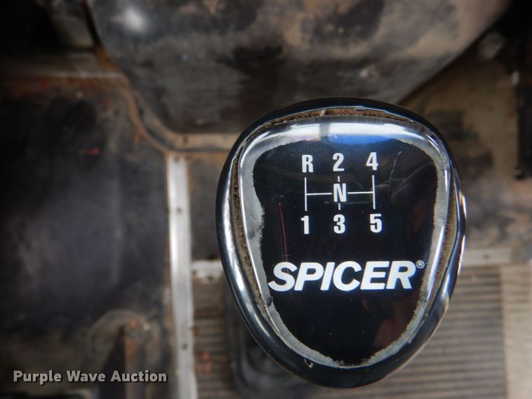 image for item LB9785 1997 International 3800  school bus