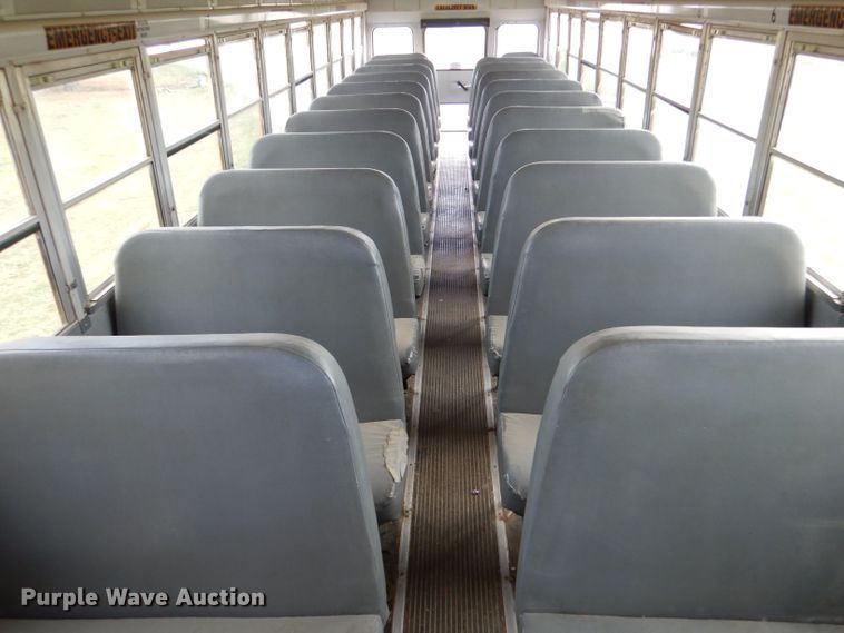image for item LB9785 1997 International 3800  school bus