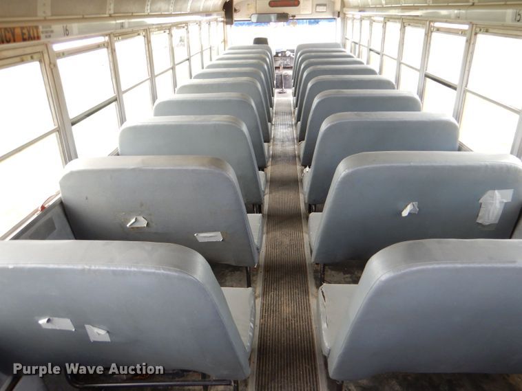 image for item LB9785 1997 International 3800  school bus