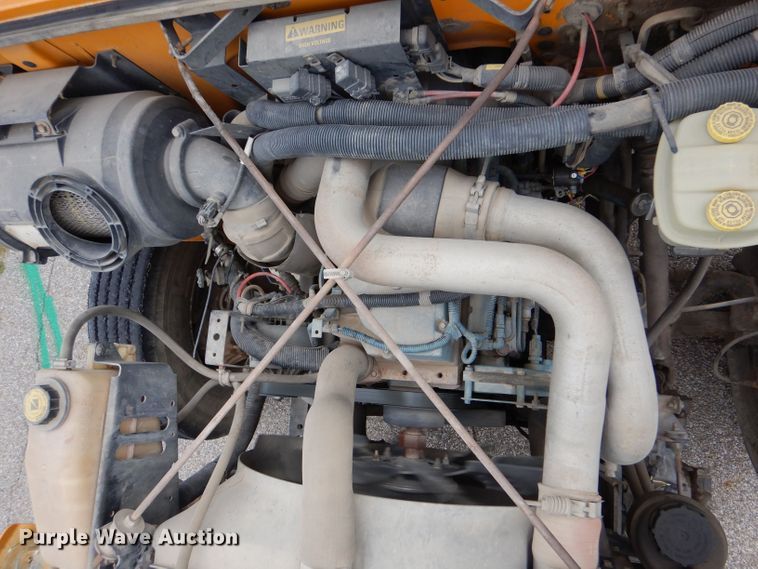 image for item LB9785 1997 International 3800  school bus