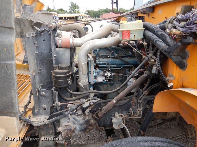image for item LB9785 1997 International 3800  school bus