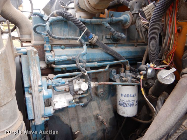 image for item LB9785 1997 International 3800  school bus