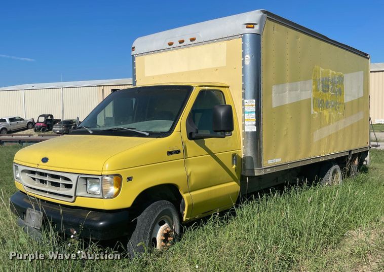 image for item LF9258 1998 Ford Econoline E350  box truck