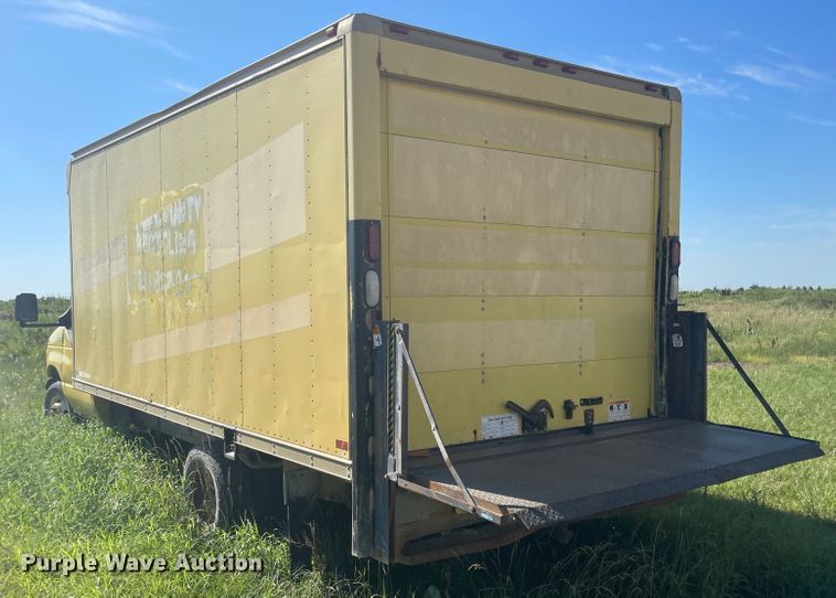 image for item LF9258 1998 Ford Econoline E350  box truck