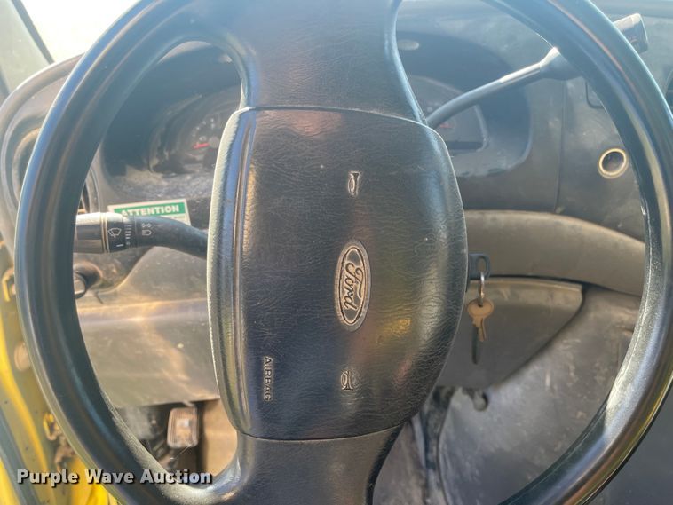 image for item LF9258 1998 Ford Econoline E350  box truck