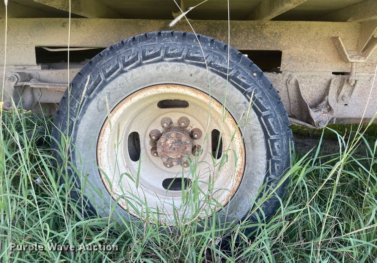 image for item LF9258 1998 Ford Econoline E350  box truck