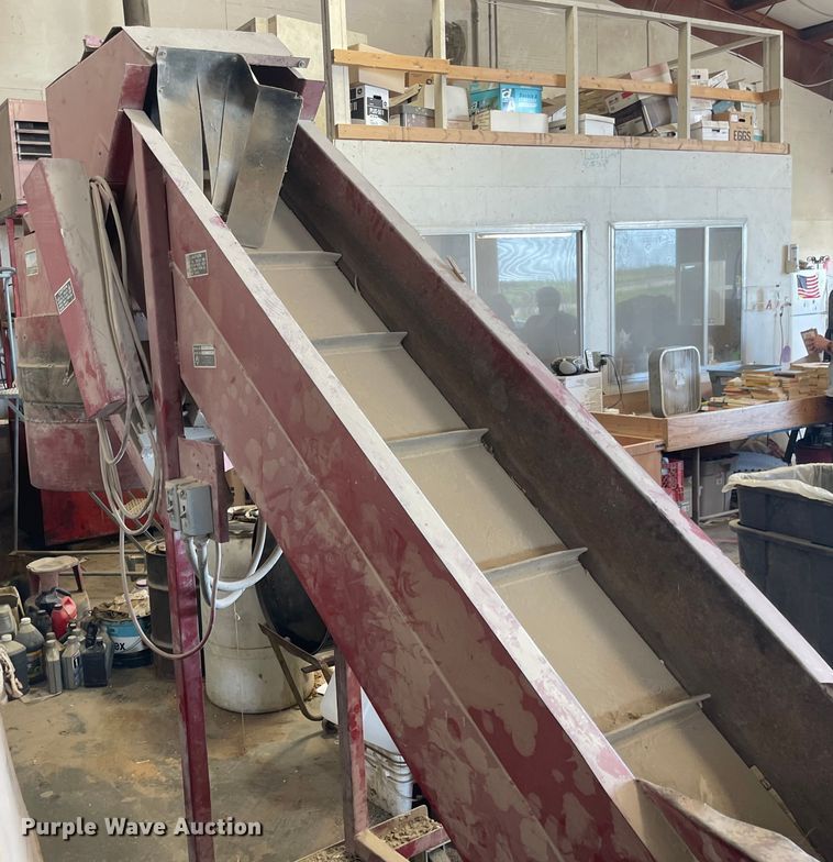 image for item LF9261 C.S. Bell HMG-16P  glass crusher