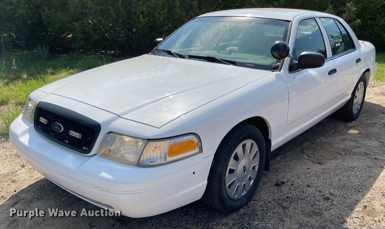 image for item LF9264 2010 Ford Crown Victoria Police Interceptor