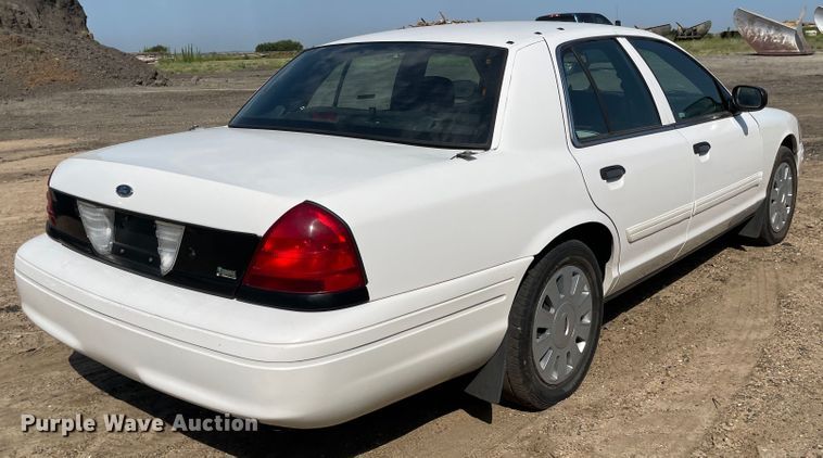 image for item LF9264 2010 Ford Crown Victoria Police Interceptor