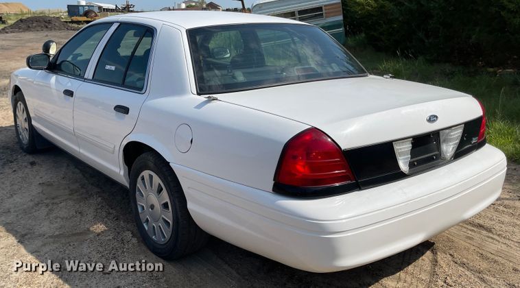 image for item LF9264 2010 Ford Crown Victoria Police Interceptor