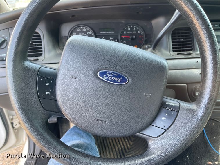 image for item LF9264 2010 Ford Crown Victoria Police Interceptor