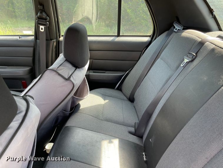 image for item LF9264 2010 Ford Crown Victoria Police Interceptor