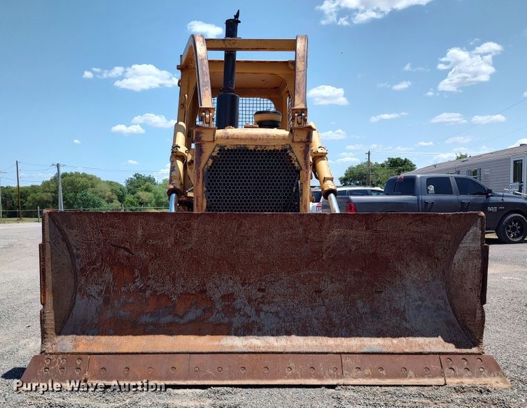 image for item LK9019 1984 Caterpillar D6D  dozer