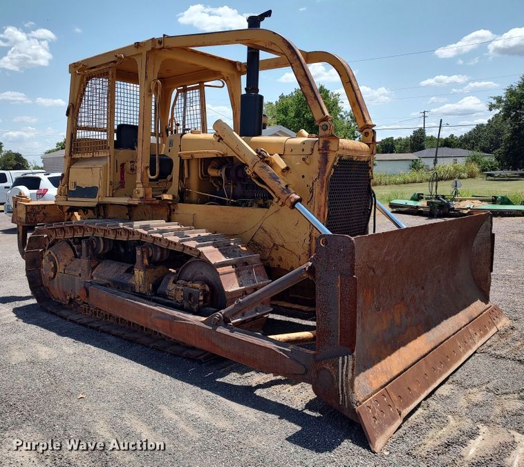 image for item LK9019 1984 Caterpillar D6D  dozer