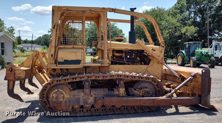 image for item LK9019 1984 Caterpillar D6D  dozer
