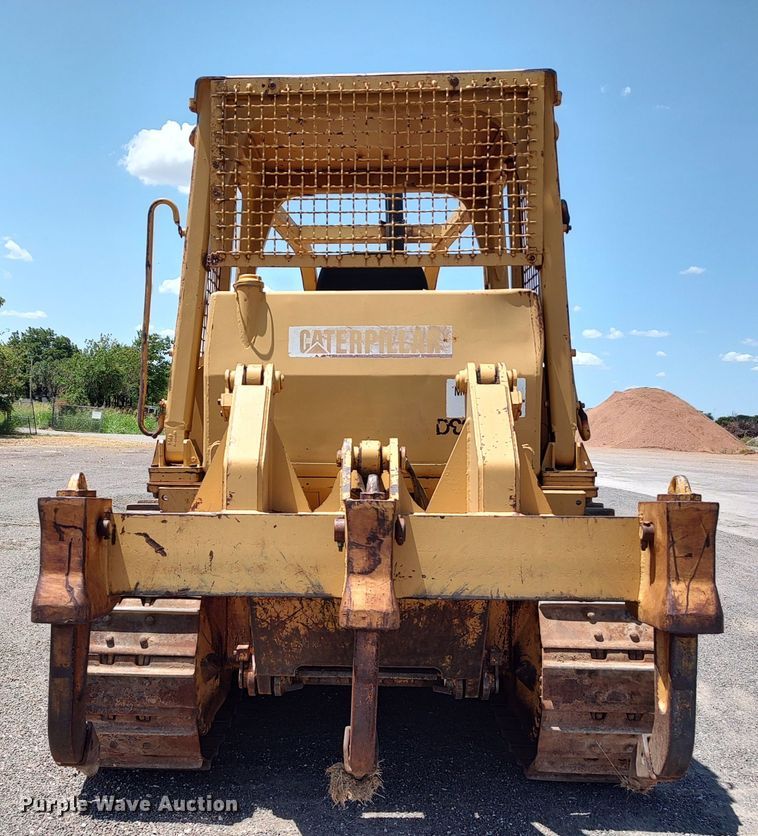 image for item LK9019 1984 Caterpillar D6D  dozer